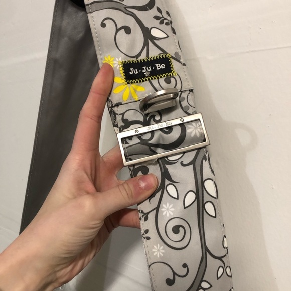 Ju-Ju-Be BRAND NEW Floral Gray and Yellow Diaper Bag - Picture 5 of 14